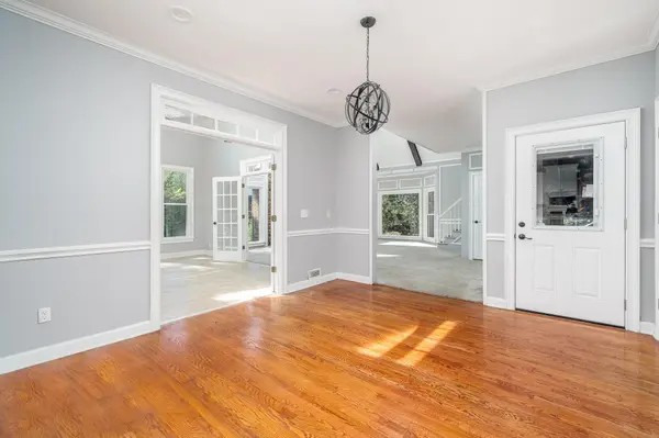 402 W Country Dr, Duluth, GA 30097-5907