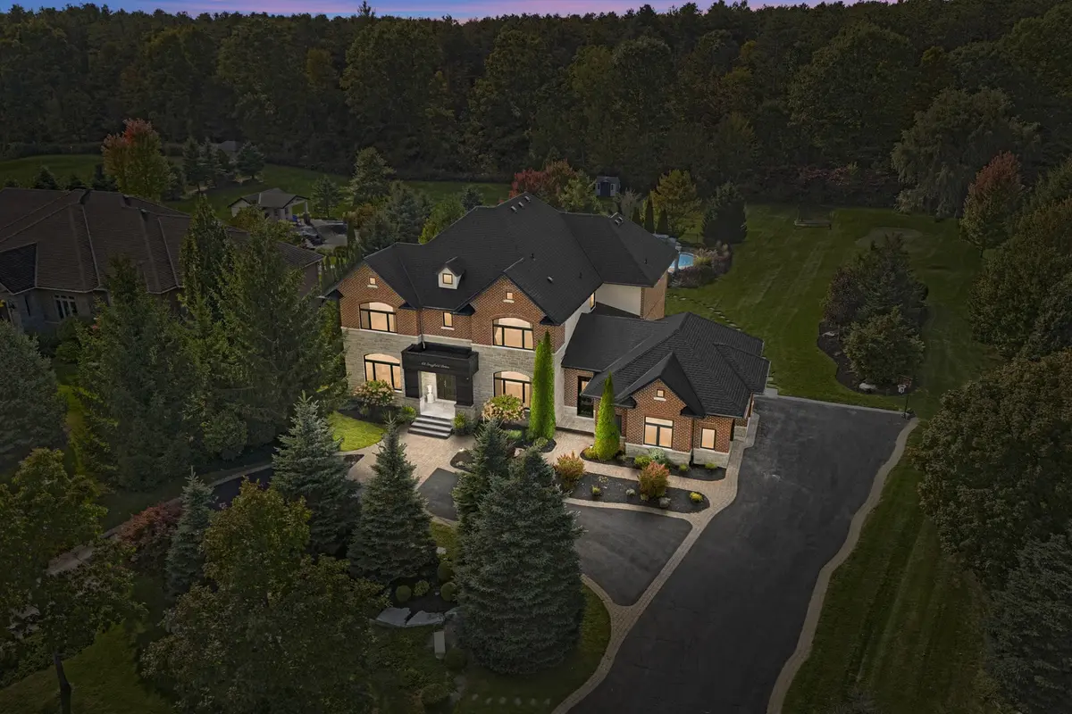 52 Grayfield Dr, Whitchurch-stouffville, ON L4A 0B1