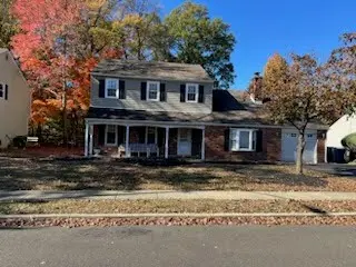 711 Fairbridge Dr, Fairless Hills, PA 19030-3502