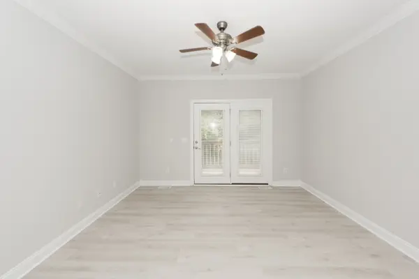 949 E Estates Blvd #304, Charleston, SC 29414-5666