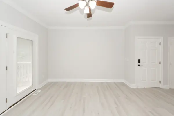 949 E Estates Blvd #304, Charleston, SC 29414-5666