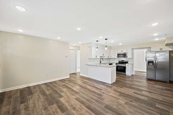 20 Left Aileron St, Middle River, MD 21220-4619