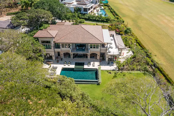 Santa Cruz, Costa rica,Hacienda Pinilla