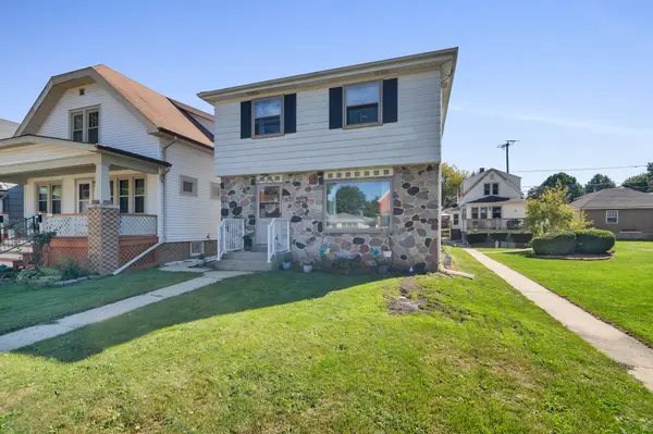 3647 E Holmes Ave, Cudahy, WI 53110-1613