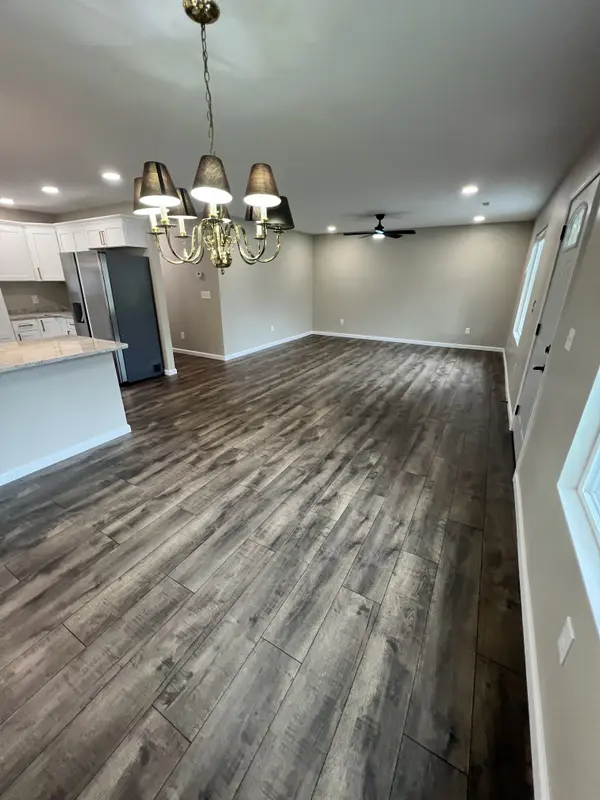 4206 Savage Dr, Louisville, KY 40216-3754