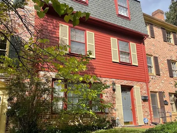 122 Georgetown Grn, Charlottesville, VA 22901-2125