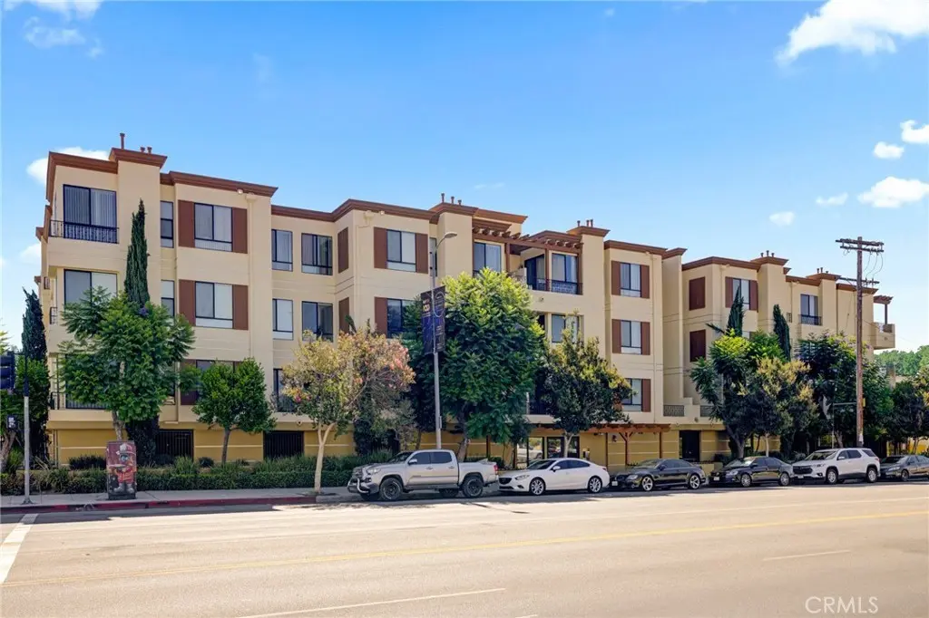 6938 Laurel Canyon Blvd #107, North Hollywood, CA 91605