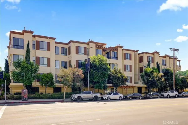 6938 Laurel Canyon Blvd #107, North Hollywood, CA 91605