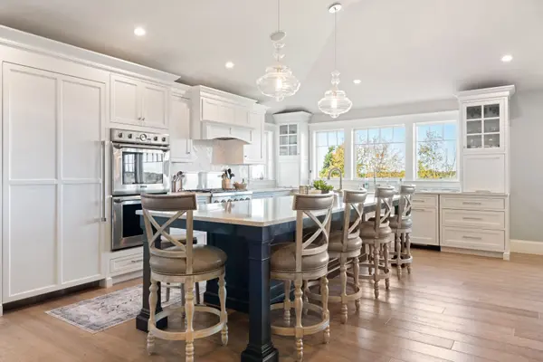 43 Harborview Dr, Hingham, MA 02043-2105