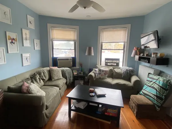 17 Seaverns Ave #3F, Jamaica Plain, MA 02130-2874