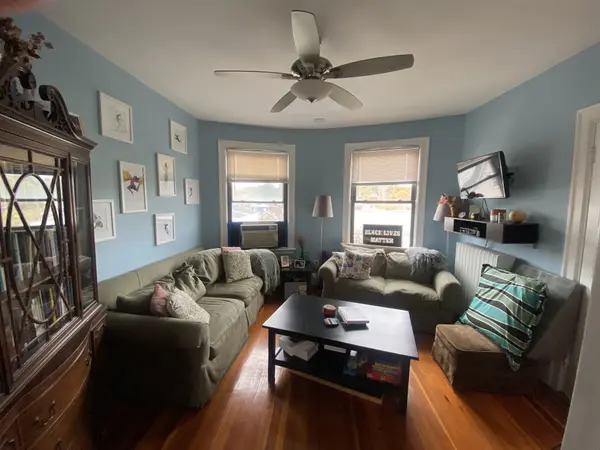 17 Seaverns Ave #3F, Jamaica Plain, MA 02130-2874