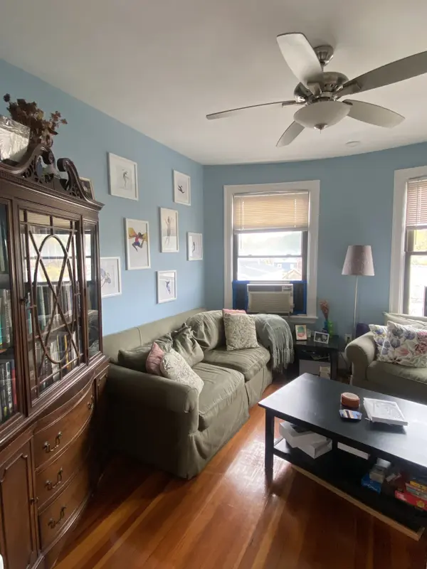 17 Seaverns Ave #3F, Jamaica Plain, MA 02130-2874