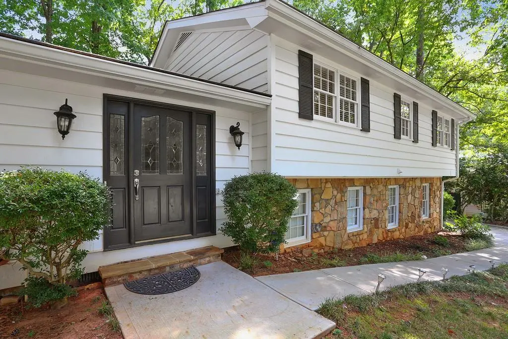 5214 Davantry Dr, Atlanta, GA 30338-4523