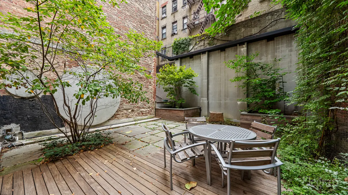 420 W 25th St #2J, New York, NY 10001-6526