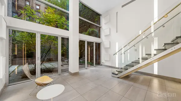 420 W 25th St #2J, New York, NY 10001-6526