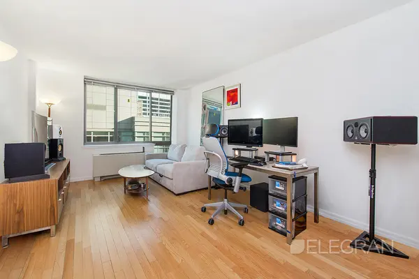 2  Gold St #806, New York, NY 10038-0122