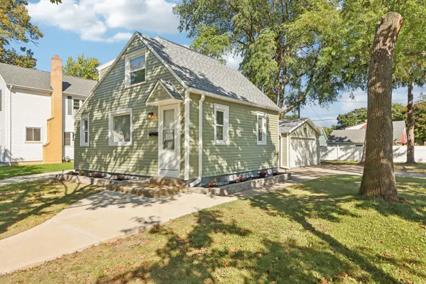 3676 S 89th St, Milwaukee, WI 53228-1534