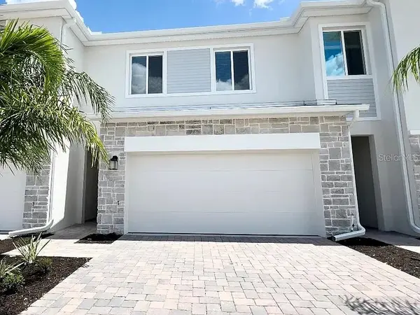8986 Swing Ln, Davenport, FL 33896-8049