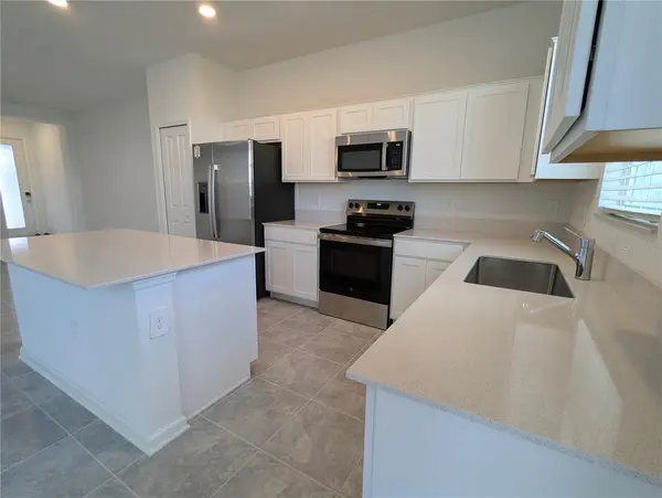 8986 Swing Ln, Davenport, FL 33896-8049