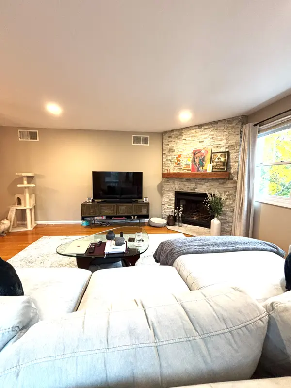 31 Morton St #B, Jamaica Plain, MA 02130-3718