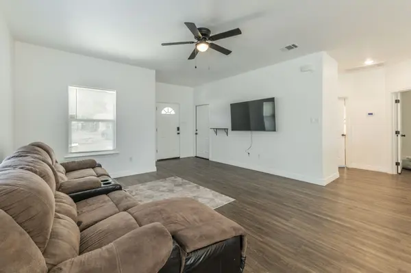 503 Avenue A, Moody, TX 76557-4337