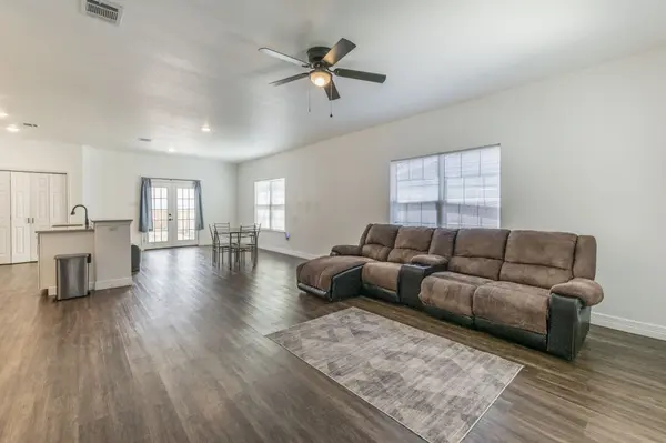 503 Avenue A, Moody, TX 76557-4337