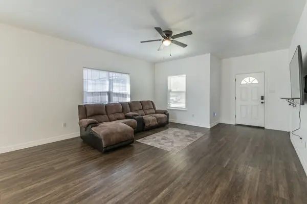 503 Avenue A, Moody, TX 76557-4337