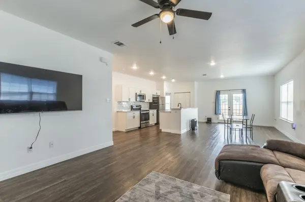 503 Avenue A, Moody, TX 76557-4337
