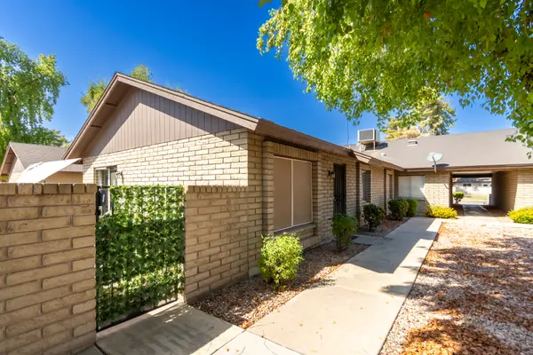 35 W Concorda Dr #102, Tempe, AZ 85282-3533