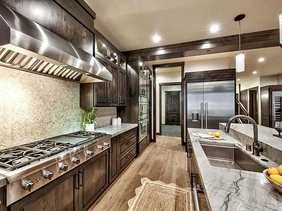 969 Lakeview Avenue, South Lake Tahoe, CA 96150