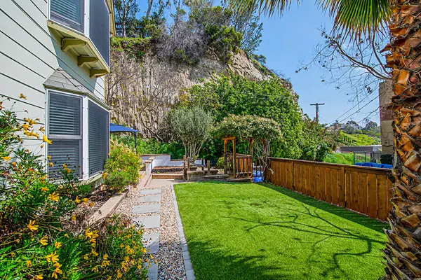 806 W Brookes Ave, San Diego, CA 92103-3802