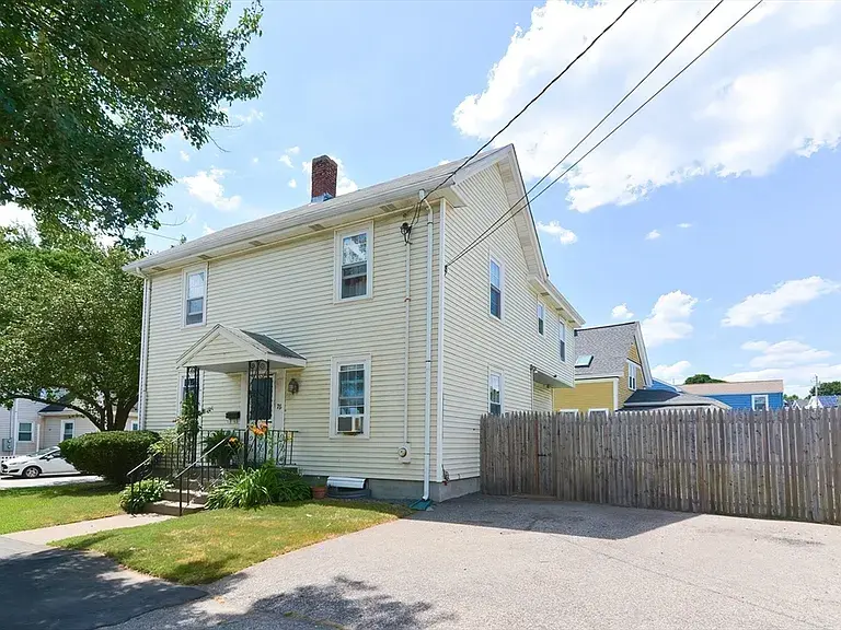 76 Forest St, Watertown, MA 02472-3728