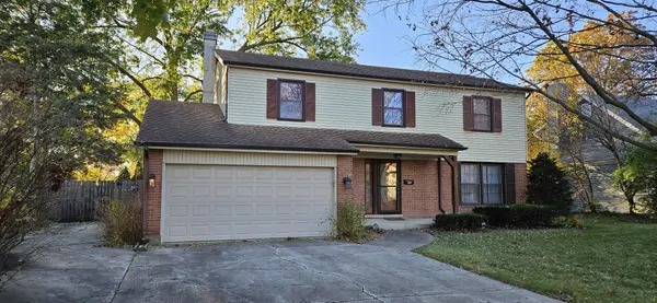 4532 Waubansie Ln, Lisle, IL 60532-1063