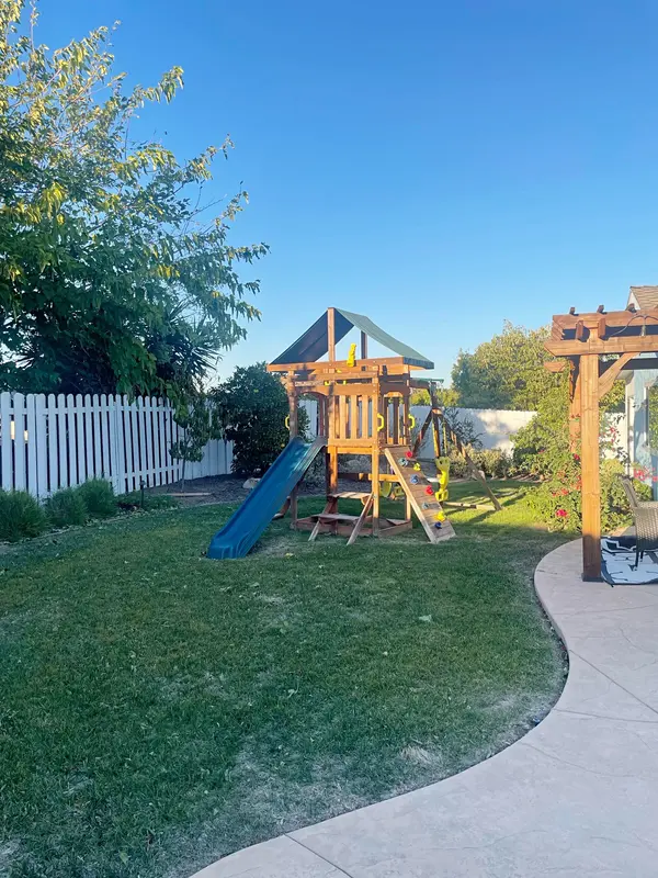 1031 E Calle Ruiz, Thousand Oaks, CA 91360-6127