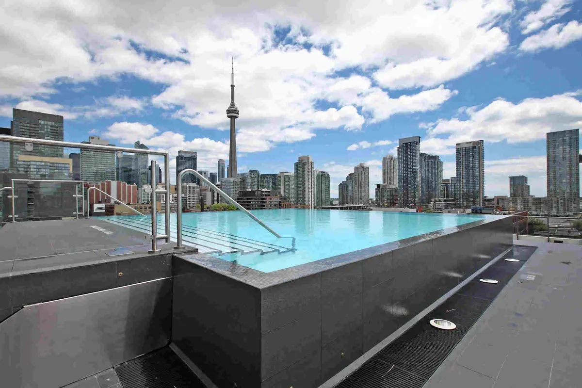 560 King St W #1011, Toronto, ON M5V 0L5