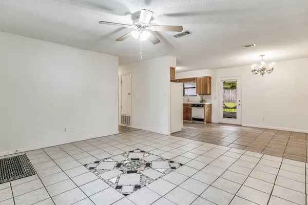 8500 Blue Jay Way, Pensacola, FL 32534-1762