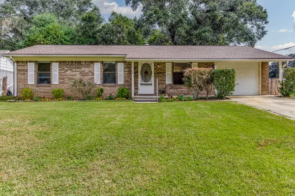 8500 Blue Jay Way, Pensacola, FL 32534-1762