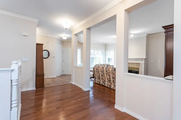 5201 Oakmount Cres #20, Burnaby, BC V5H 4S8