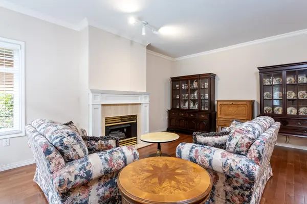 5201 Oakmount Cres #20, Burnaby, BC V5H 4S8