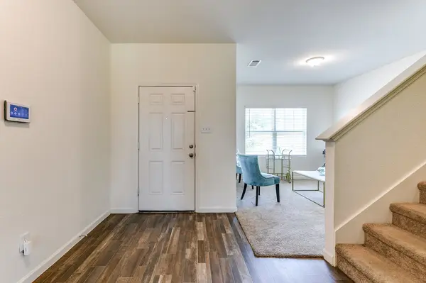 417 Gypsum Ln, Glenn Heights, TX 75154-5531