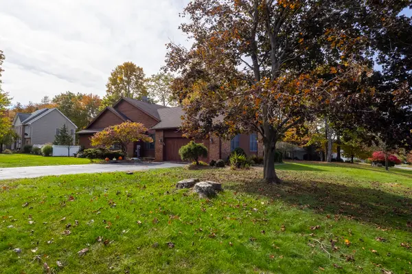 11 Valley Ln, Mountain Top, PA 18707-1735