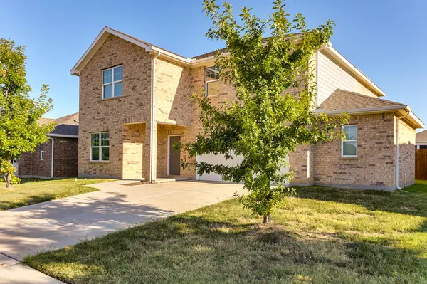 417 Gypsum Ln, Glenn Heights, TX 75154-5531