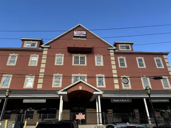 Waterbury, CT 06702-1807,228 Meadow St