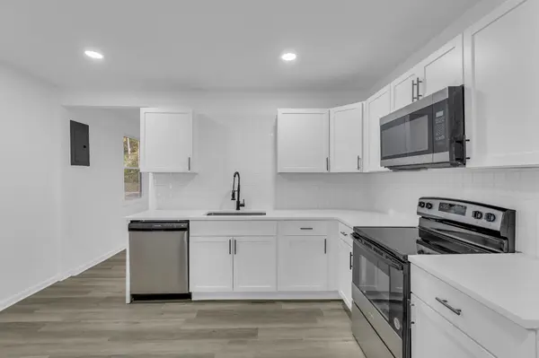 1630 S Valley St, Kansas City, KS 66103-1054