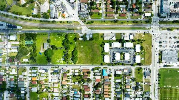 1301 SW 12TH AVE DANIA BEACH, Fl 33004,