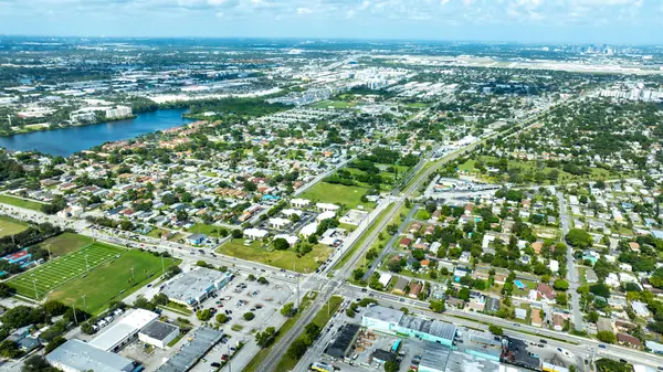 1301 SW 12TH AVE DANIA BEACH, Fl 33004,