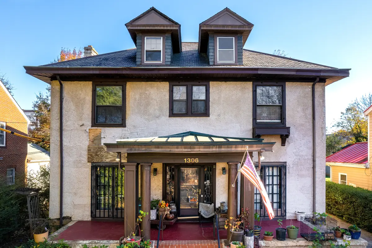 1306 Pierce St, Lynchburg, VA 24501-1936