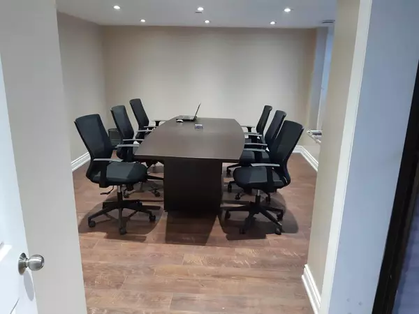 On L9t 5a1,,Steeles Ave E Milton