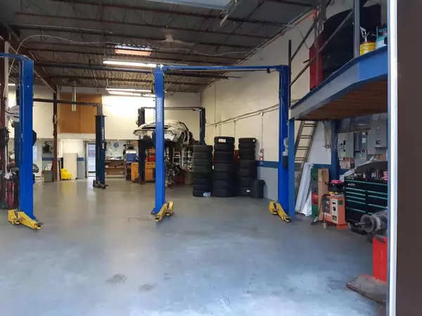 On L9t 5a1,,Steeles Ave E Milton