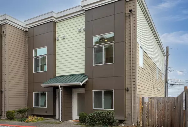 626 S 23rd St, Tacoma, WA 98405-3870